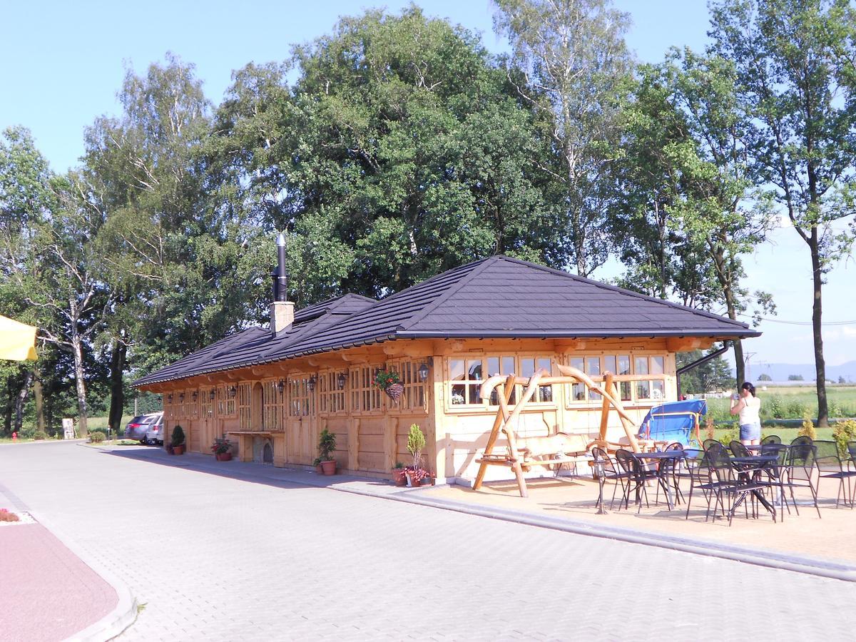 Hotel Kuban Pszczyna Buitenkant foto