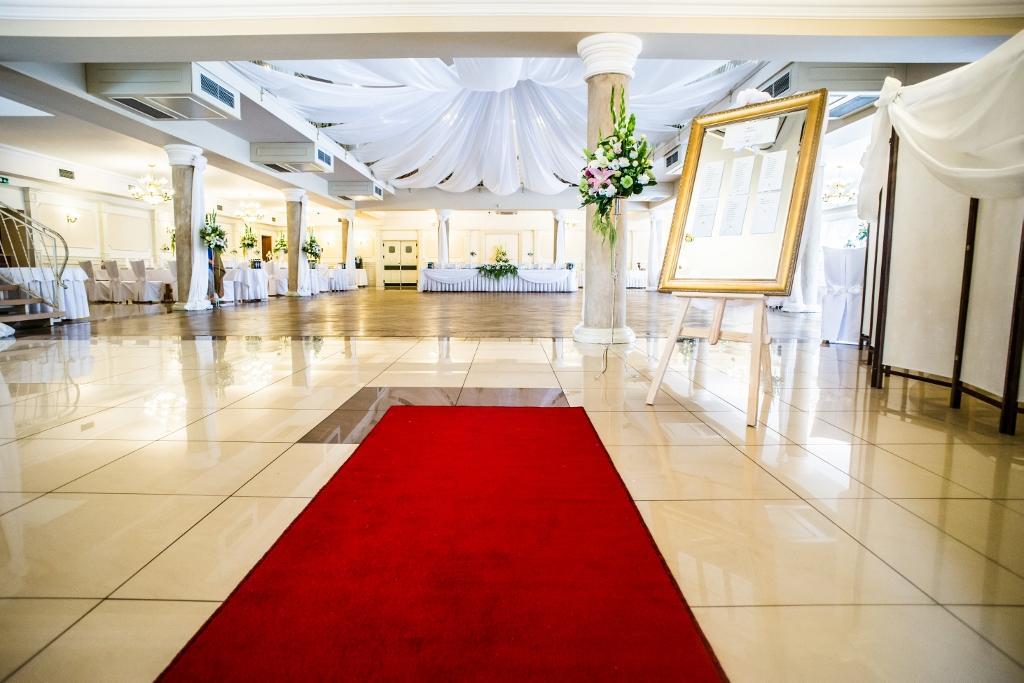 Hotel Kuban Pszczyna Buitenkant foto